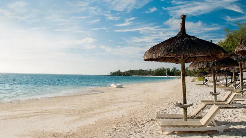 Gunung Termbang Beach (Pantai Gunung Termbang)