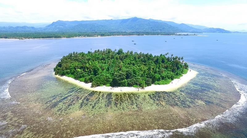 Bakongan Timur Beach (Pantai Bakongan Timur)