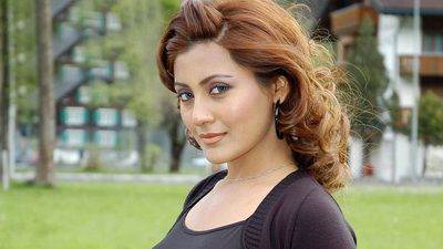 Celebrity Around You