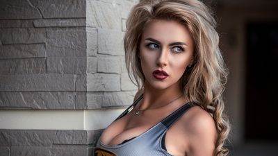 Celebrity Around You